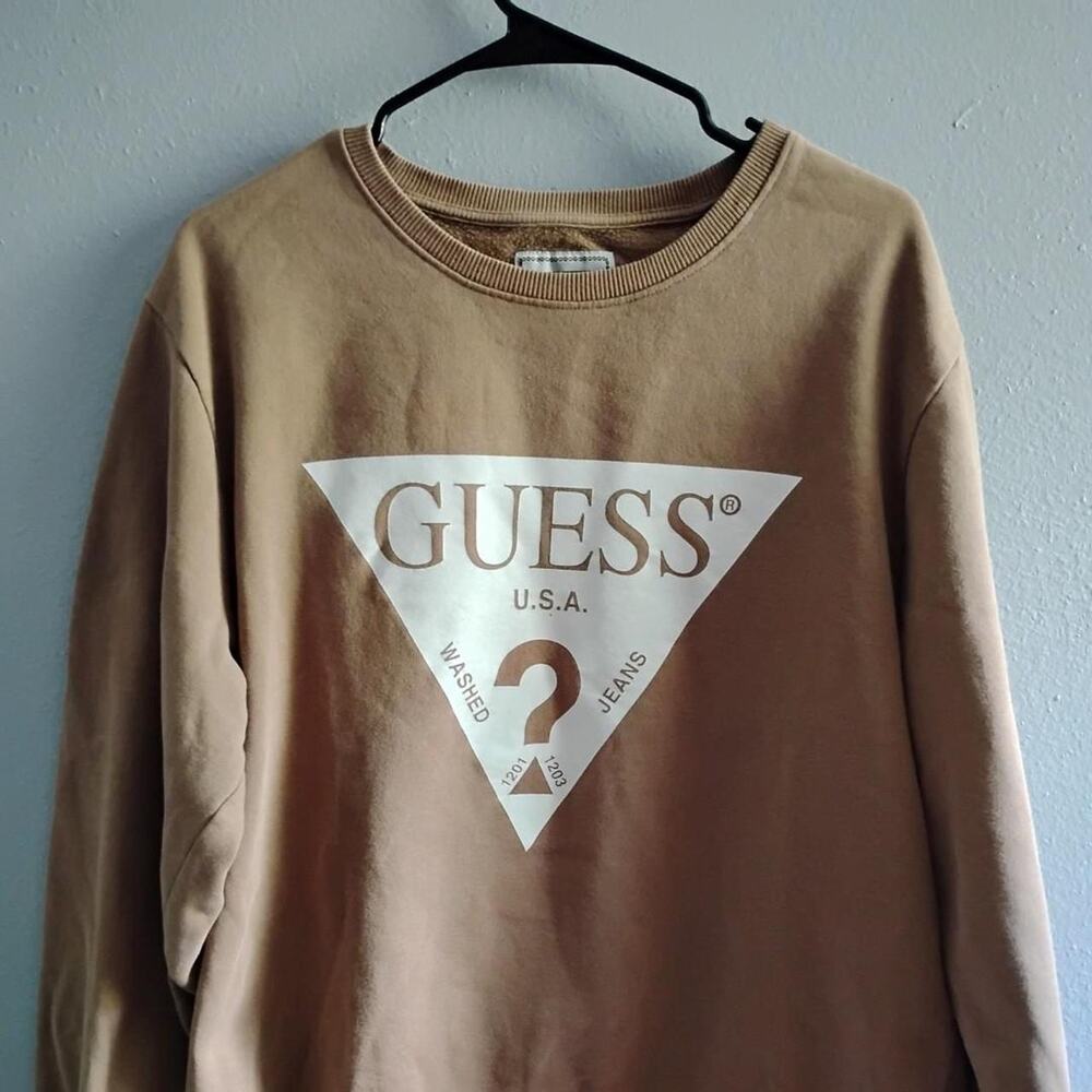 Guess brown sweatshirt with white